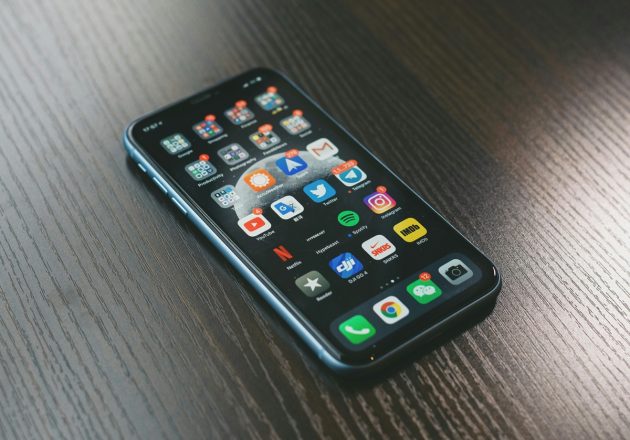 若者の半数が「死後のSNS全削除」を希望…“デジタル遺品”への強い警戒感が顕著に