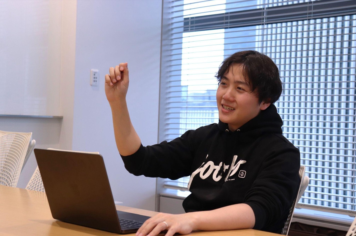 「日本の現場」を知る国産ツールが、AI時代の業務改革を変える――海外勢にはできない考えなくていいDXを、1,641テンプレートとAIで実現の画像3