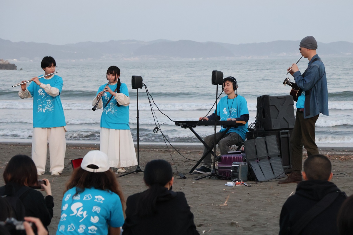 約200名がビーチクリーンに参加…世界3億DLのゲーム『Sky 星を紡ぐ子どもたち』が示す、ファンコミュニティを巻き込むESG活動のカタチの画像9