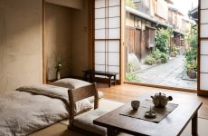 なぜ無印良品はホテル事業に参入するのか…オーバーツーリズム時代の新・地方創生モデル