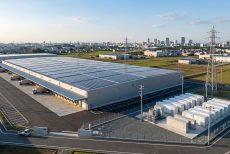 物流倉庫の屋根で発電し、オフィスへ送る…三井物産系ファンドが採用した「設備賃貸モデル」