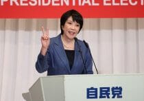 小泉進次郎「レジ袋有料化を決めたのは僕ではない」発言が波紋…前任環境相に責任転嫁